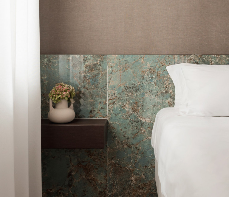 media.header-slide-1